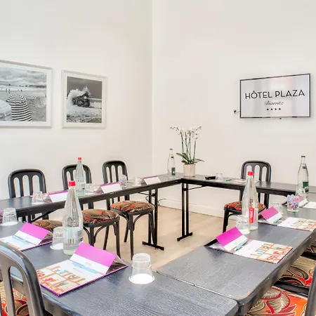 Hotel Plaza - Handwritten Collection