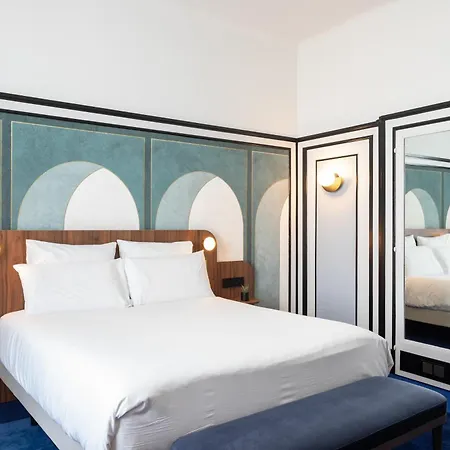 Plaza - Handwritten Collection Hotel 4*