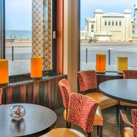 Plaza - Handwritten Collection