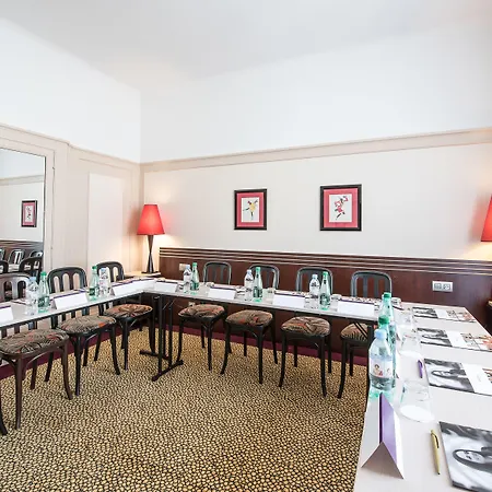 Hotel Plaza - Handwritten Collection