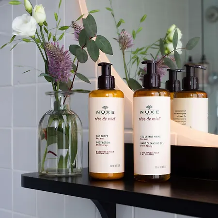 Hotel Plaza - Handwritten Collection