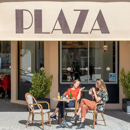 Plaza - Handwritten Collection