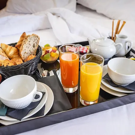 Hotel Plaza - Handwritten Collection 4*