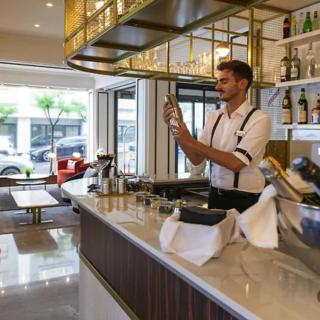 Hotel Plaza - Handwritten Collection