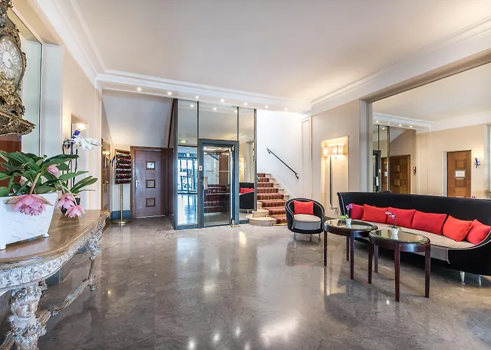 Plaza - Handwritten Collection