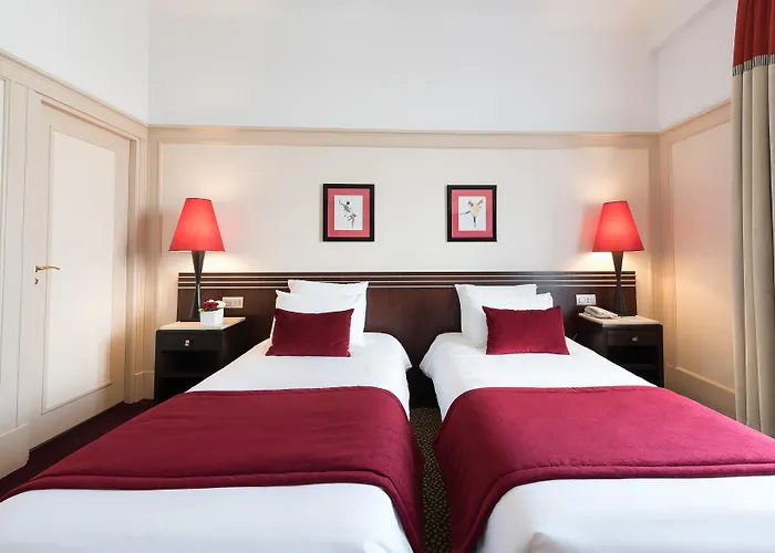 Plaza - Handwritten Collection Hotel Biarritz