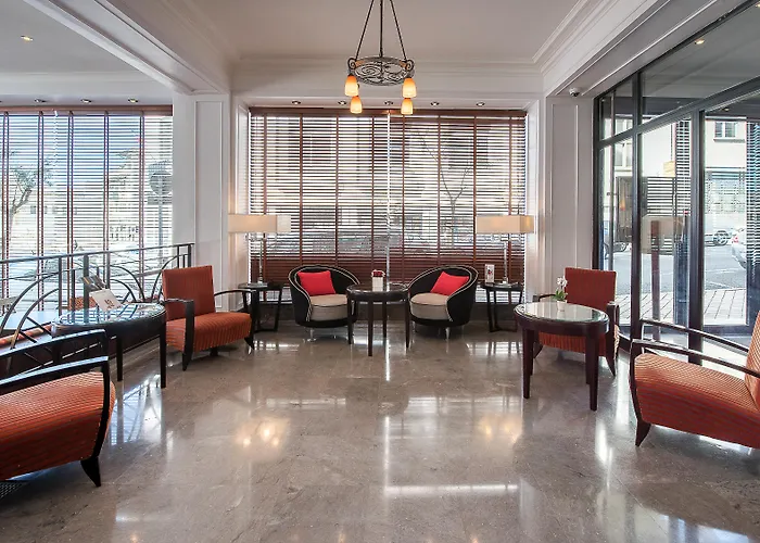 Hotel Plaza - Handwritten Collection