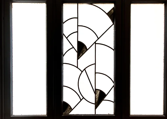 Plaza - Handwritten Collection