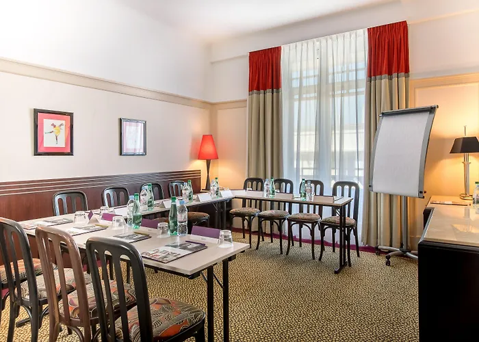 Plaza - Handwritten Collection 4*