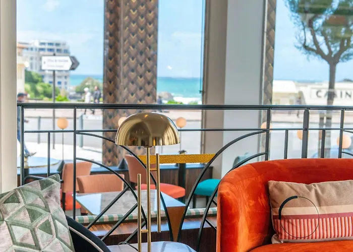 Hotel Plaza - Handwritten Collection 4*