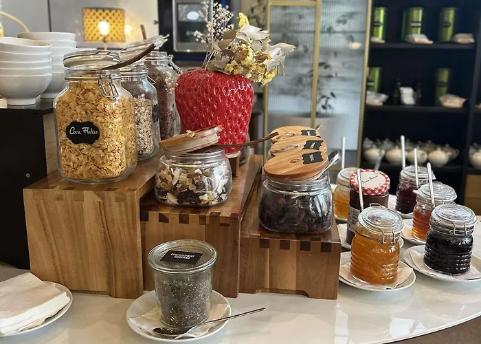 Plaza - Handwritten Collection