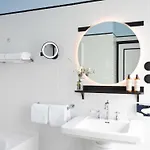 Plaza - Handwritten Collection Hotel