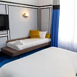 Hotel Plaza - Handwritten Collection 4*