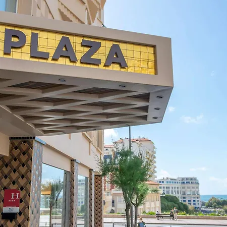 Hotel Plaza - Handwritten Collection