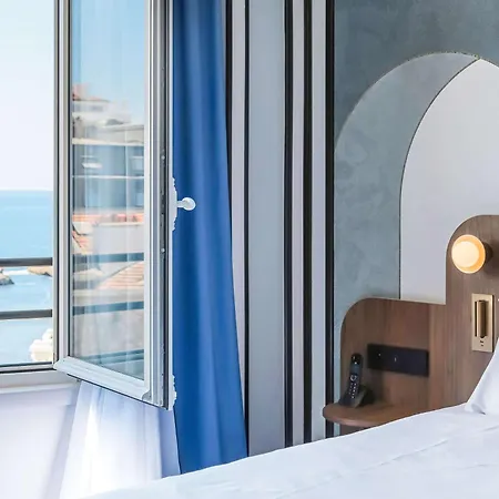 Plaza - Handwritten Collection Hotel 4*