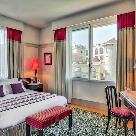 Hotel Plaza - Handwritten Collection 4*