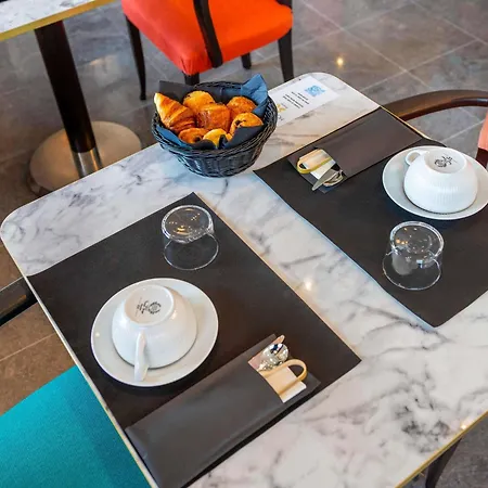 Hotel Plaza - Handwritten Collection Biarritz