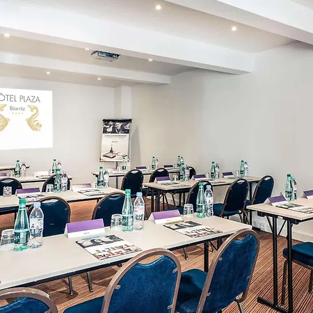 Plaza - Handwritten Collection 4*