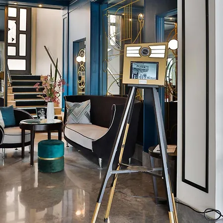 Hotel Plaza - Handwritten Collection 4*