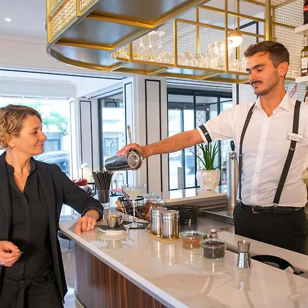 Hotel Plaza - Handwritten Collection 4*