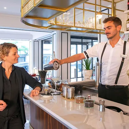 Plaza - Handwritten Collection Hotel