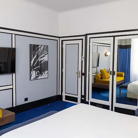 Plaza - Handwritten Collection Hotel