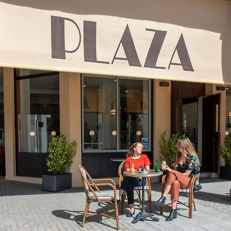 Plaza - Handwritten Collection Biarriz
