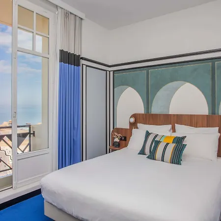 Hotel Plaza - Handwritten Collection 4*