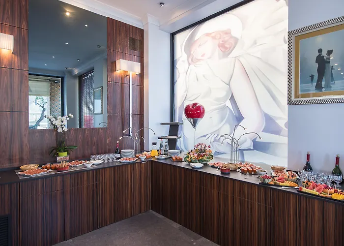 Plaza - Handwritten Collection