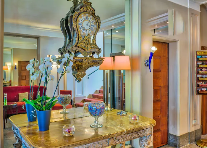 Plaza - Handwritten Collection Hotel Biarritz