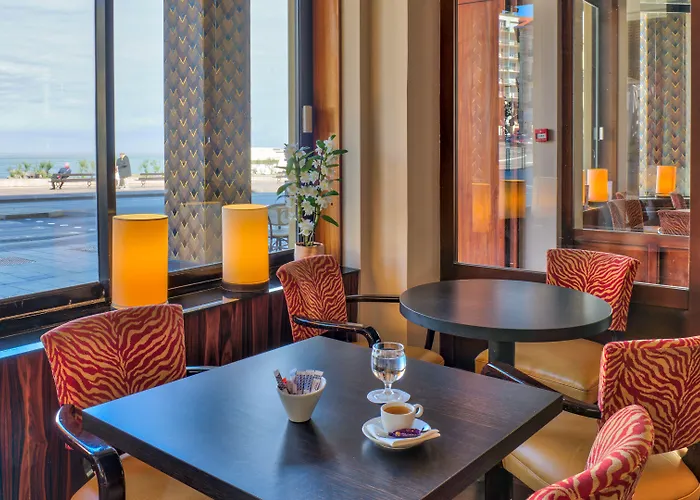 Plaza - Handwritten Collection Μπιαρίτζ