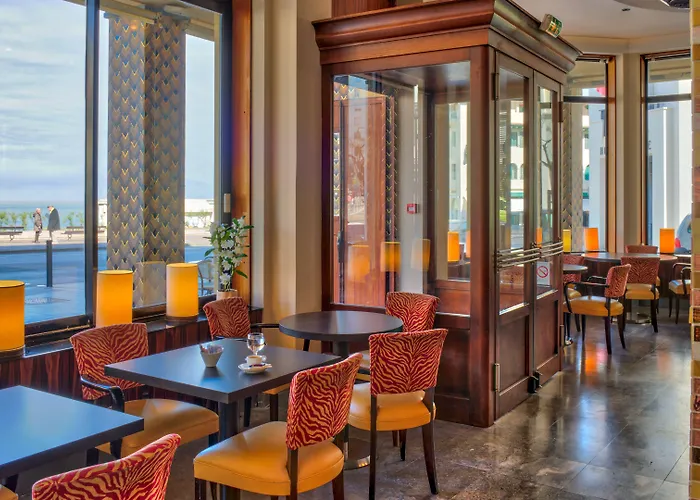 Plaza - Handwritten Collection Μπιαρίτζ