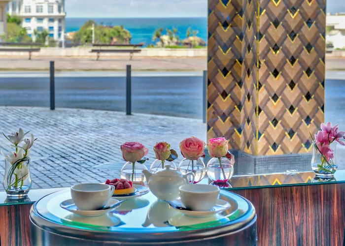 Hotel Plaza - Handwritten Collection 4*