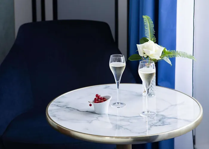 Plaza - Handwritten Collection Μπιαρίτζ