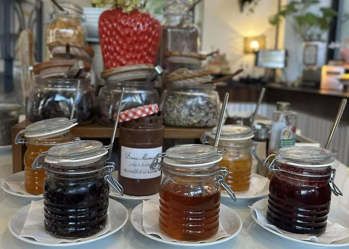 Ξενοδοχείο Plaza - Handwritten Collection 4*